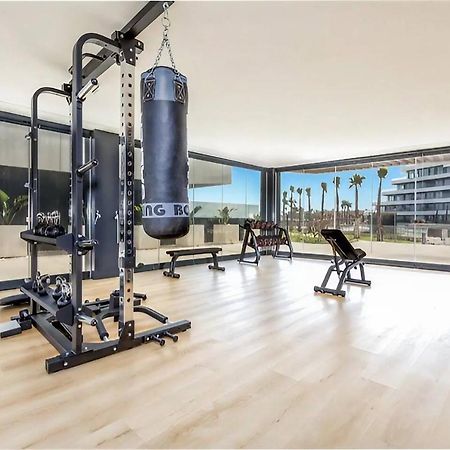Luxury Complex Beachfront Apartment, Infinity Pool, Sauna, Gym And Large Terrace Torremolinos Exterior foto