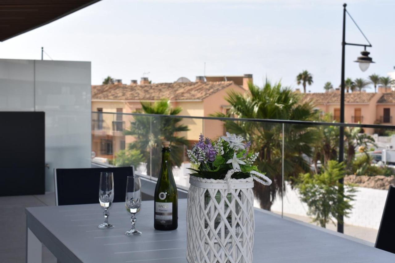 Luxury Complex Beachfront Apartment, Infinity Pool, Sauna, Gym And Large Terrace Torremolinos Exterior foto