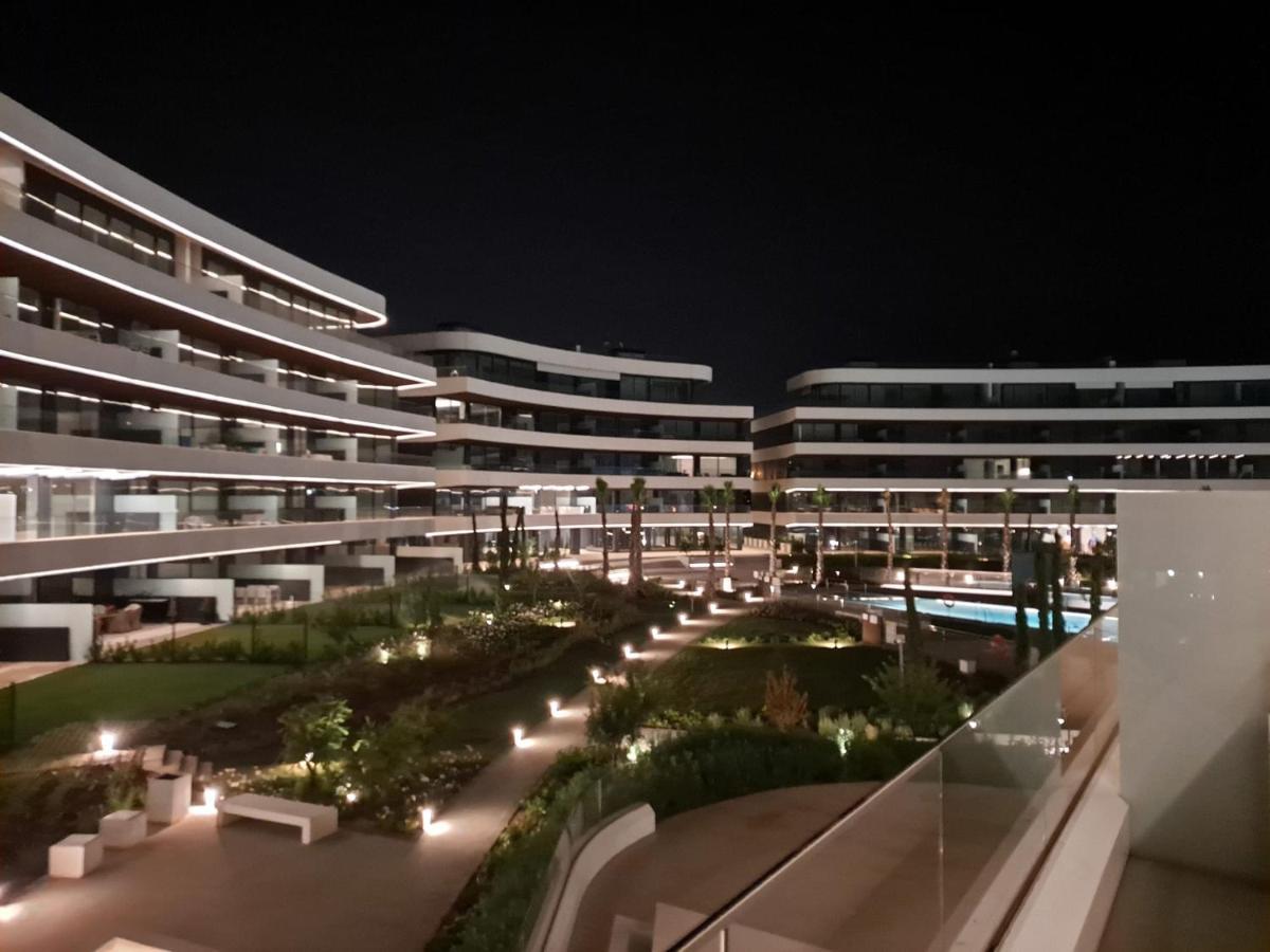 Luxury Complex Beachfront Apartment, Infinity Pool, Sauna, Gym And Large Terrace Torremolinos Exterior foto